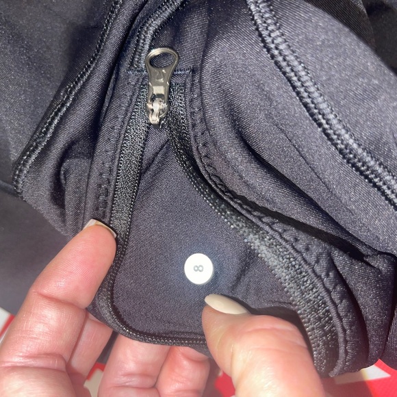 BNWOT LuLuLemon ❄️Winter❄️First Mile Tech Leggings. Solid Black. Sz 8 - Picture 11 of 12